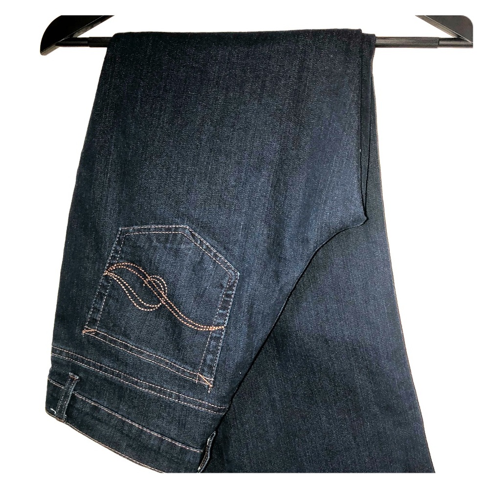Jaclyn Smith Sz 6 short Jeans, flare cut